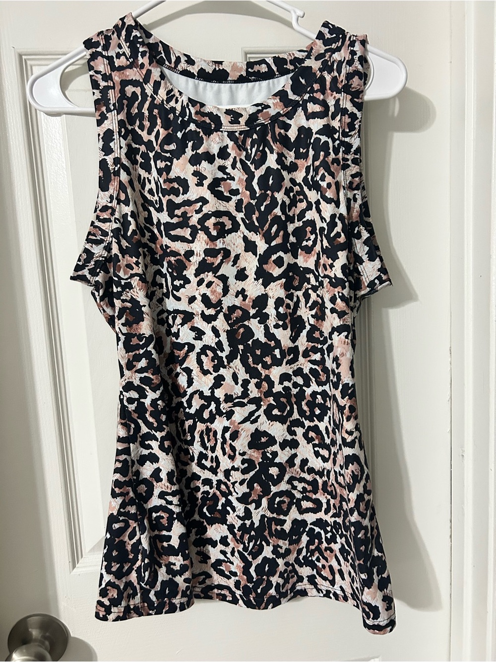 Women’s Sleeveless Leopard Print Top in Black and Pink
